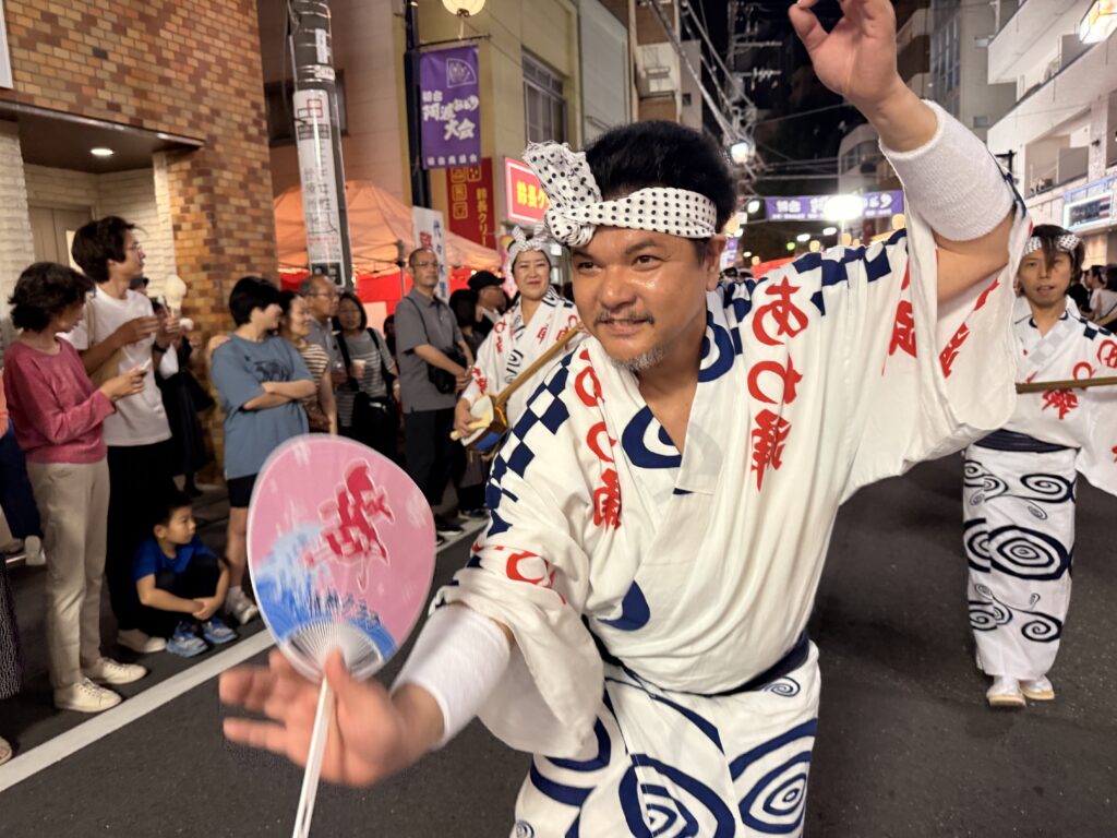 情熱「艶舞蓮（えんぶれん）」踊り子の関さん