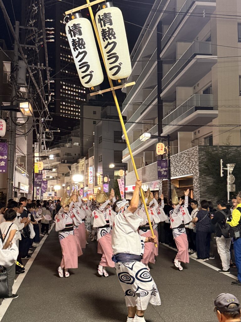 情熱「艶舞蓮（えんぶれん）」先頭