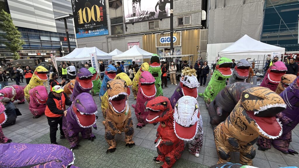 ティラノサウルス集合